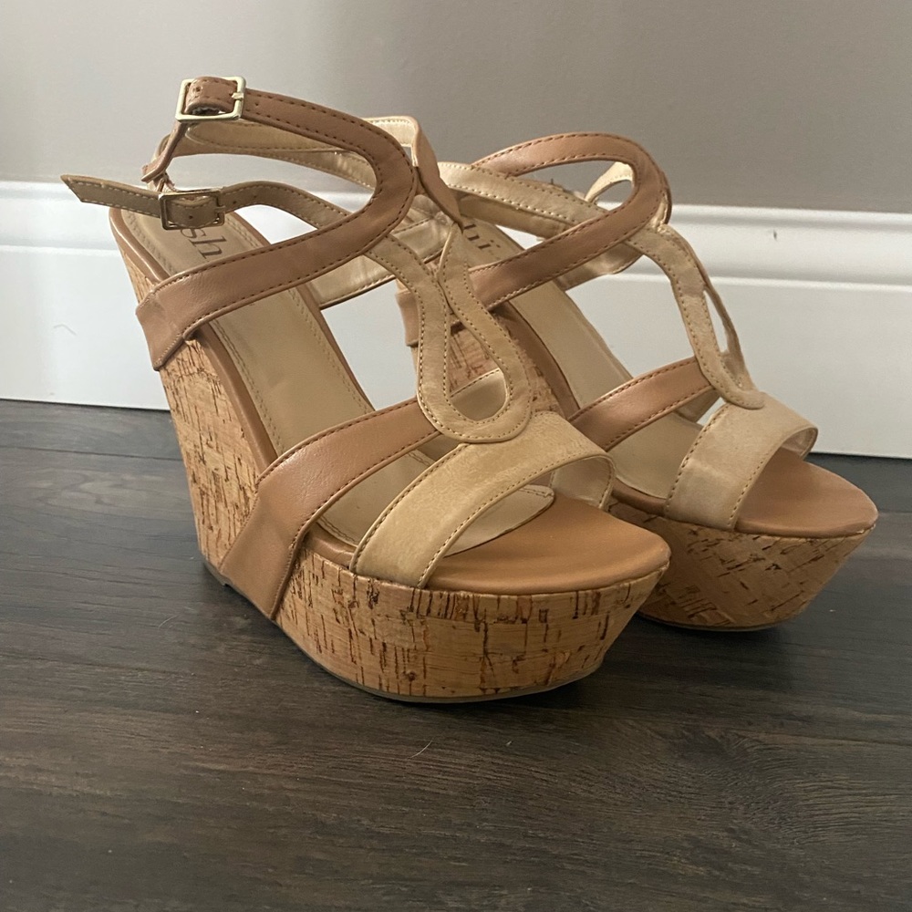 Cork wedge heel